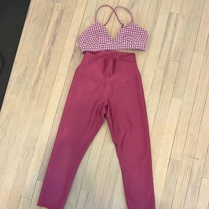 Two piece Alo yoga set
